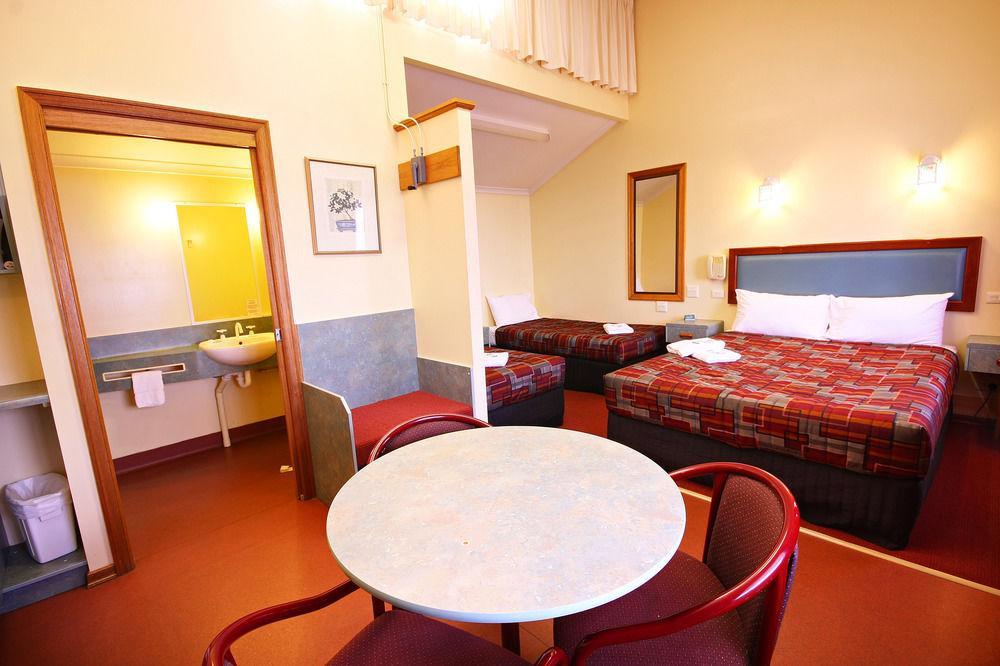 توومبا Downs Motel المظهر الخارجي الصورة