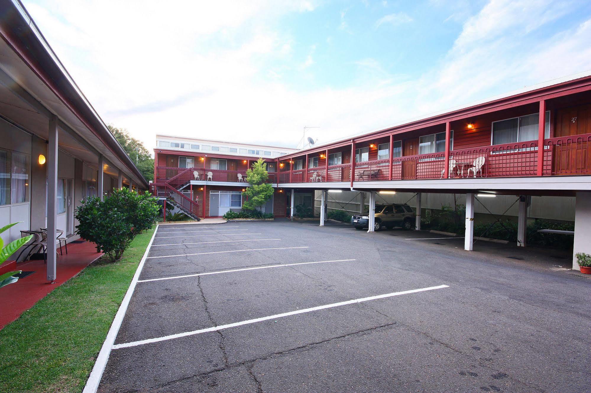 توومبا Downs Motel المظهر الخارجي الصورة