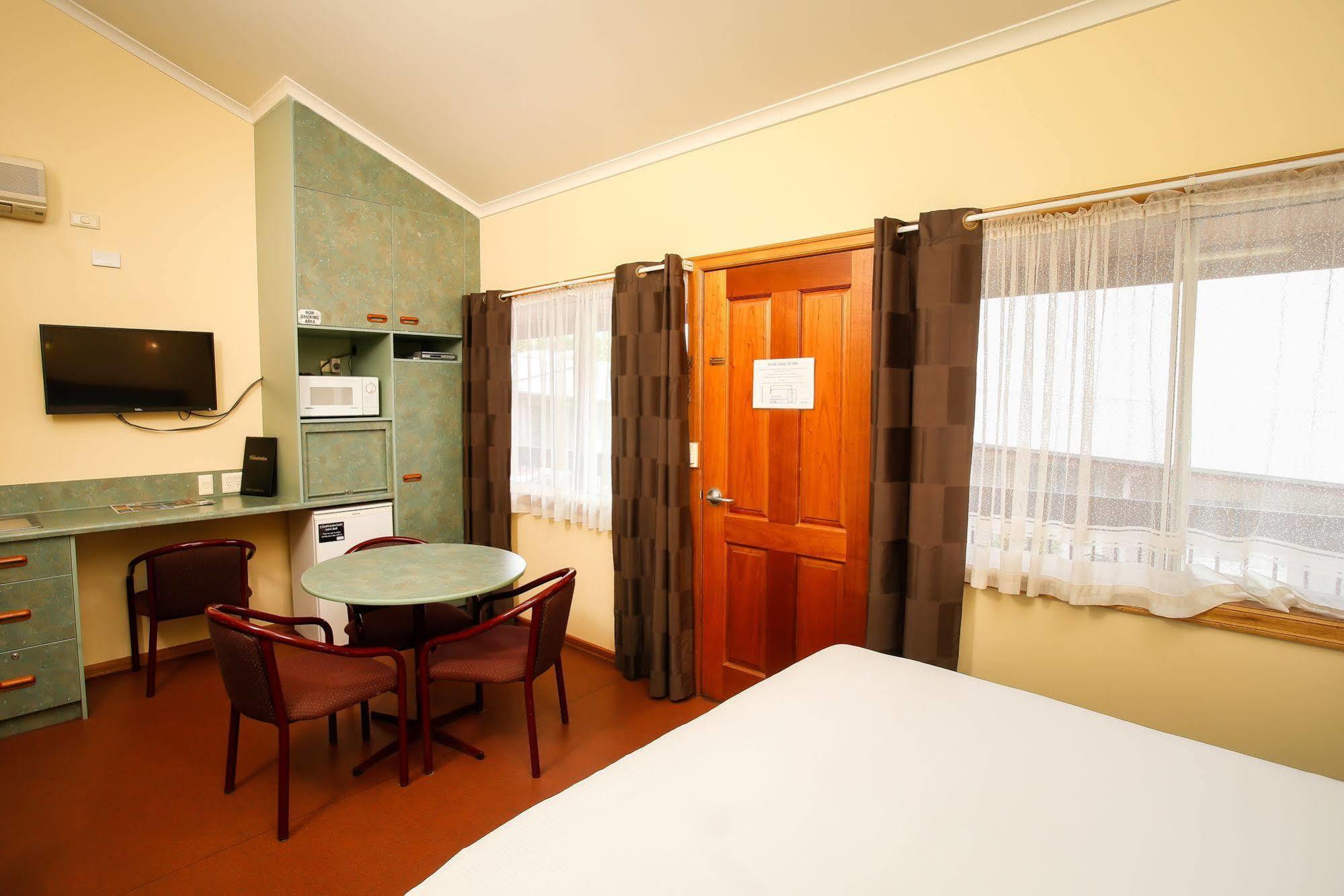 توومبا Downs Motel المظهر الخارجي الصورة