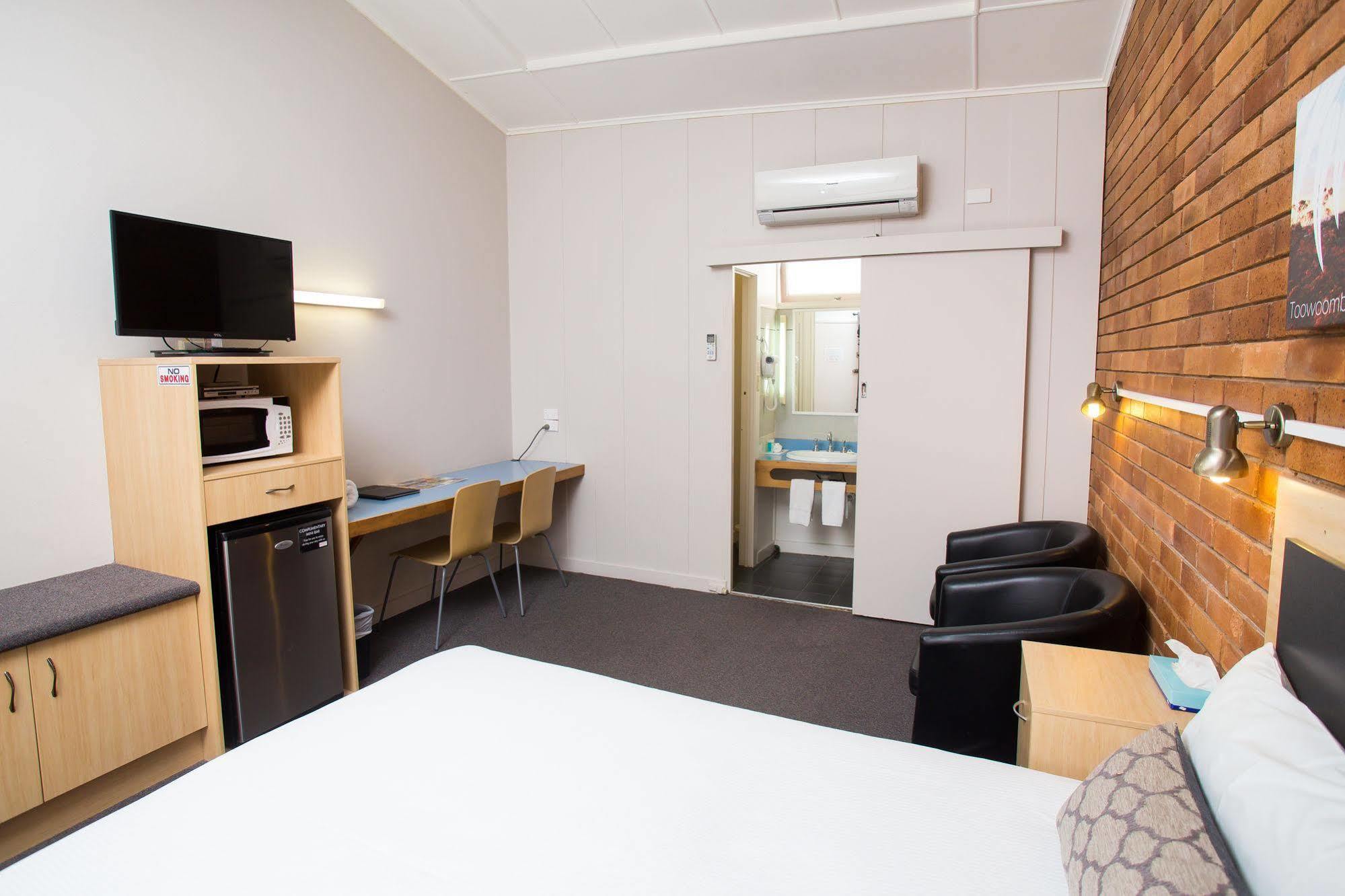 توومبا Downs Motel المظهر الخارجي الصورة